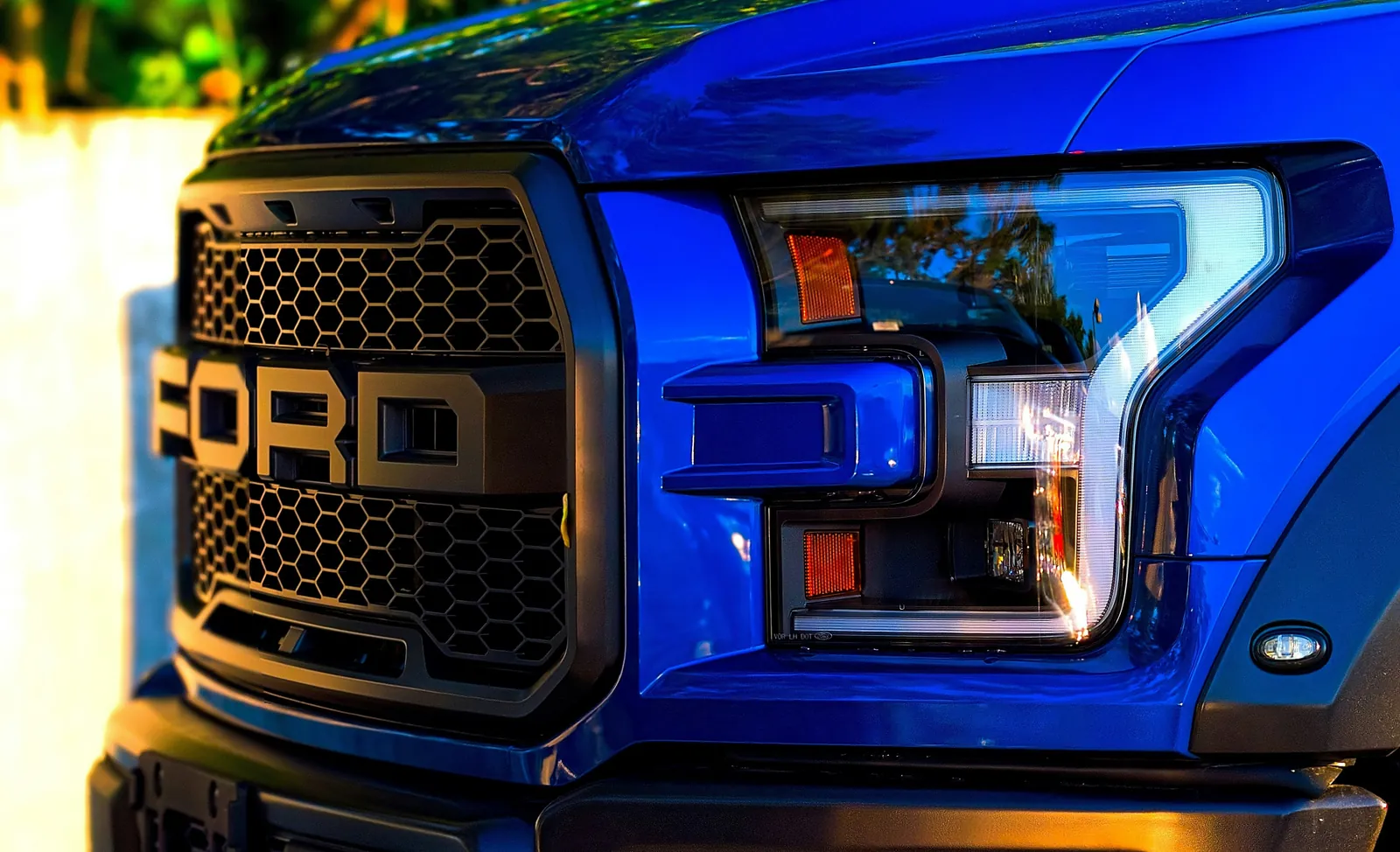 Key Factors Contributing to the Popularity of Electric Pickup Trucks